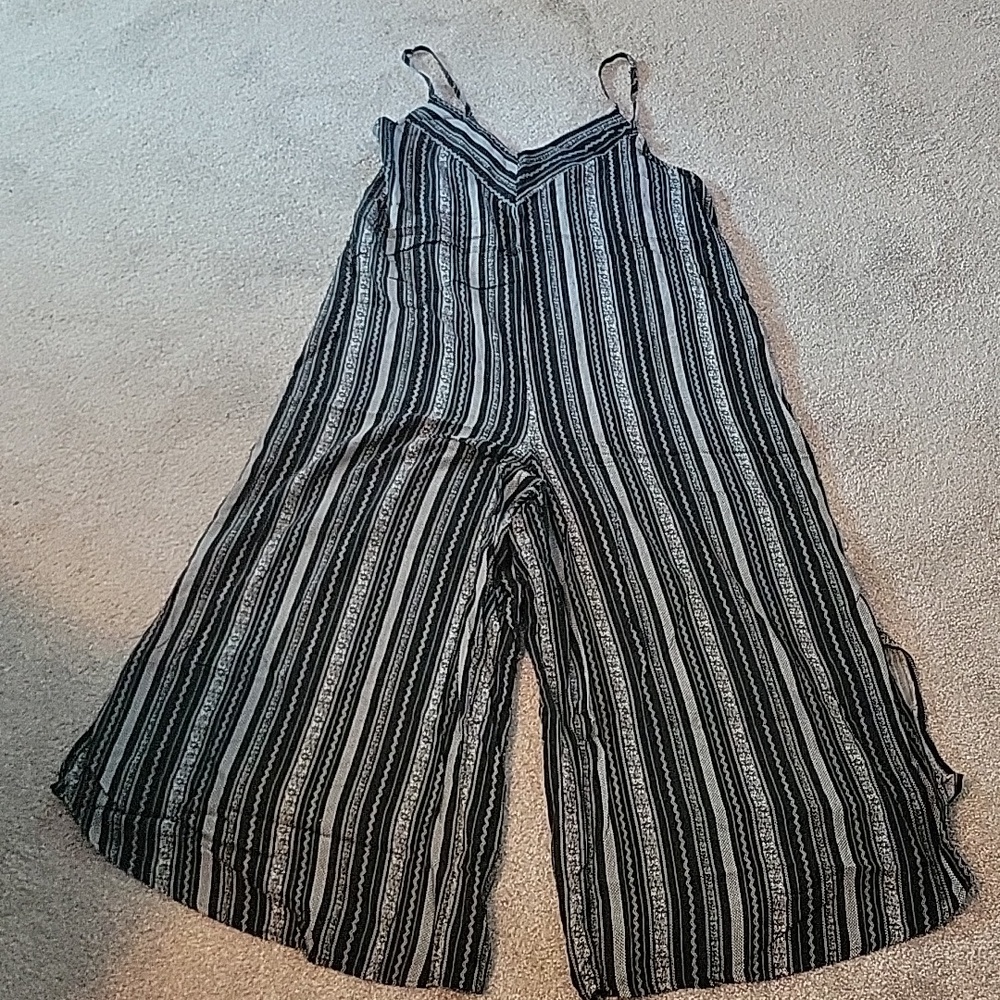 Jumpsuit - Picture 4 of 4